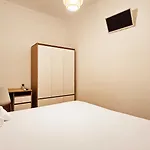 Rooms4you 1 In Historic Center Of Affittacamere