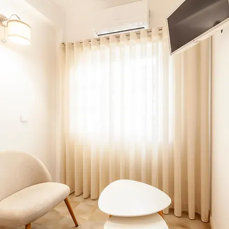 Rooms4you 1 In Historic Center Of 게스트하우스 *