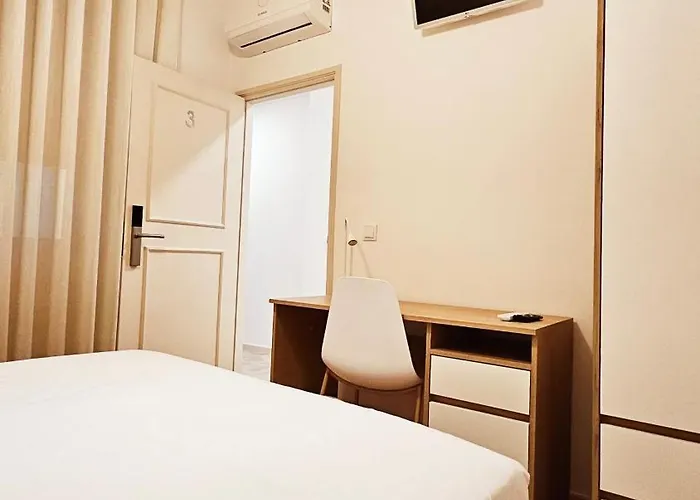 Rooms4you 1 In Historic Center Of Vendégház *